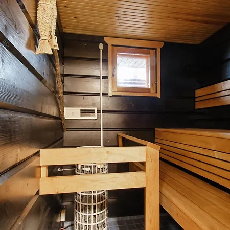 Hytoenen 2 By Interhome Äkäslompolo