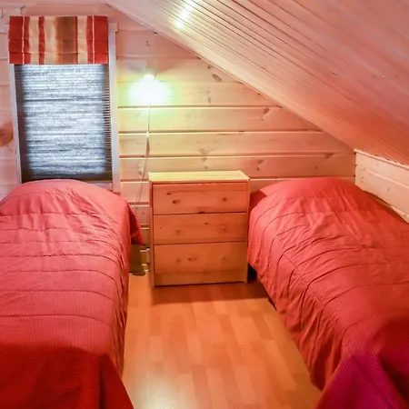 Hytoenen 2 By Interhome * Äkäslompolo