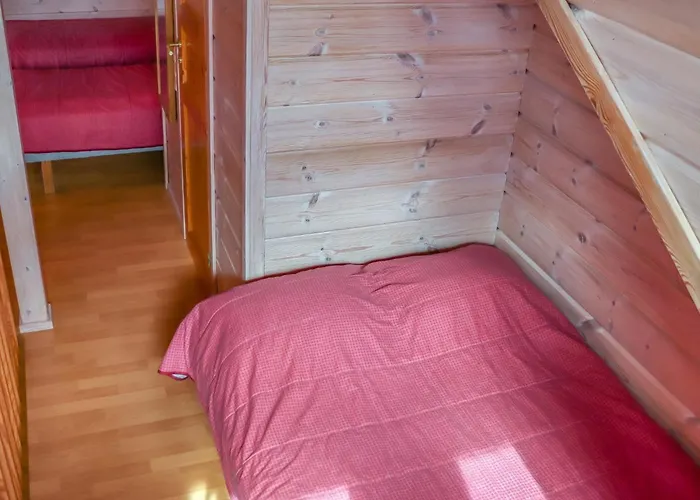 Hytoenen 2 By Interhome Äkäslompolo